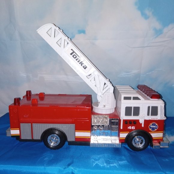 Tonka fire rescue ladder truck 13” Engine "46" - sounds, siren, and lights work! - Picture 3 of 7